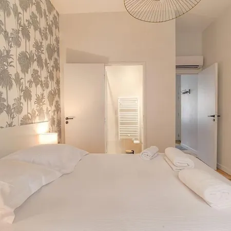 Appartement T2 Neuf, Climatise Proche *